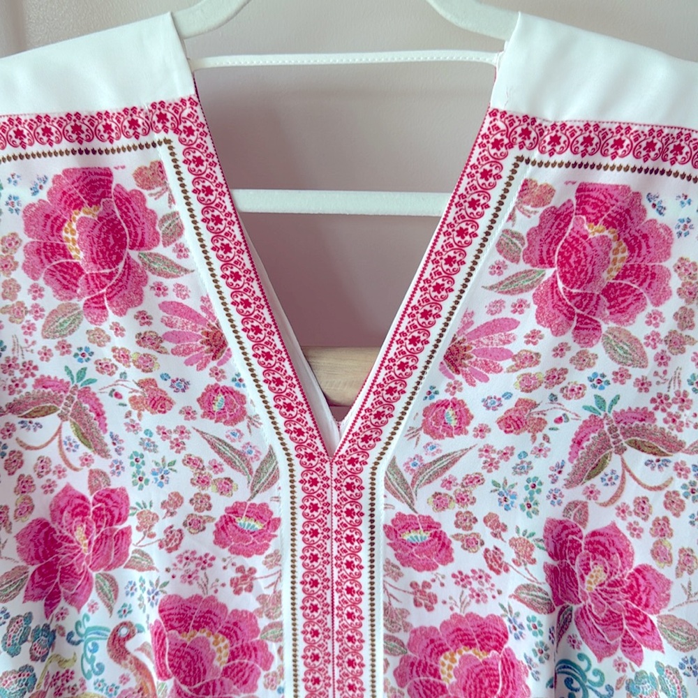 Rose + Olive V-Neck Pink Floral Peacock Dolman Sleeve Lightweight Blouse Top S - Picture 2 of 9